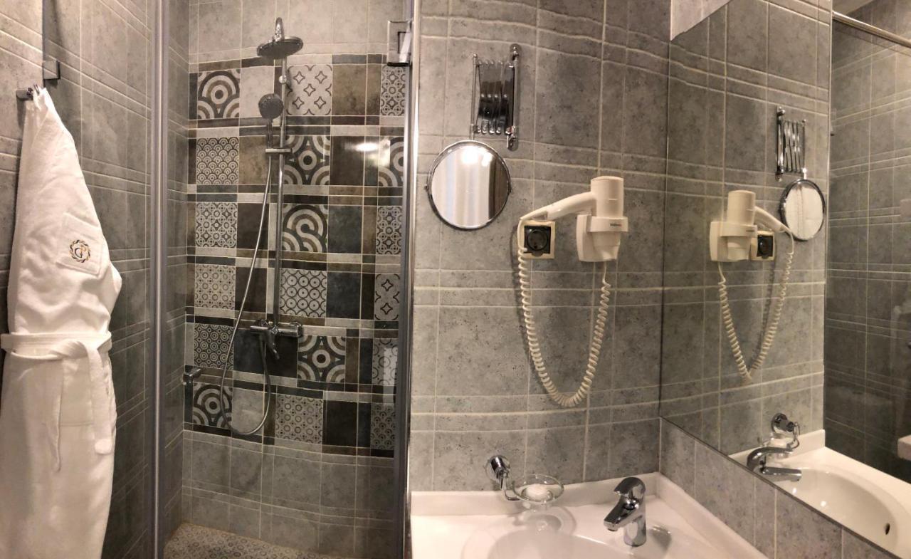 Grace Point Hotel Astana Værelse billede